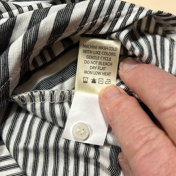 Max Studio Gray/White Striped Top, Size 2X, NWT, MAKE AN OFFER!!! - Picture 8 of 8